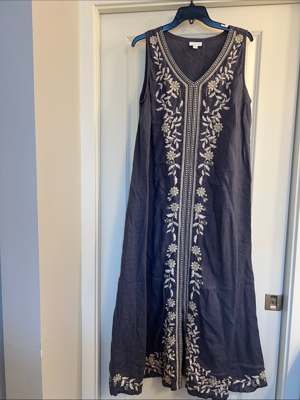 J. Jill Navy Linen Maxi Dress with Ivory Floral Embroidery